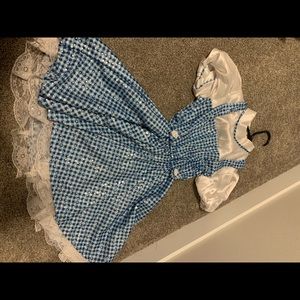Dorothy costume